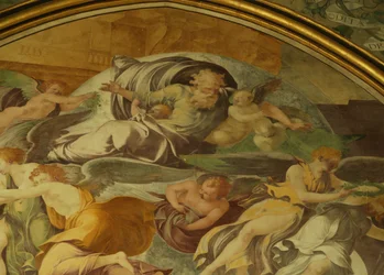 Le mur ouest de la chapelle rayonnante de l